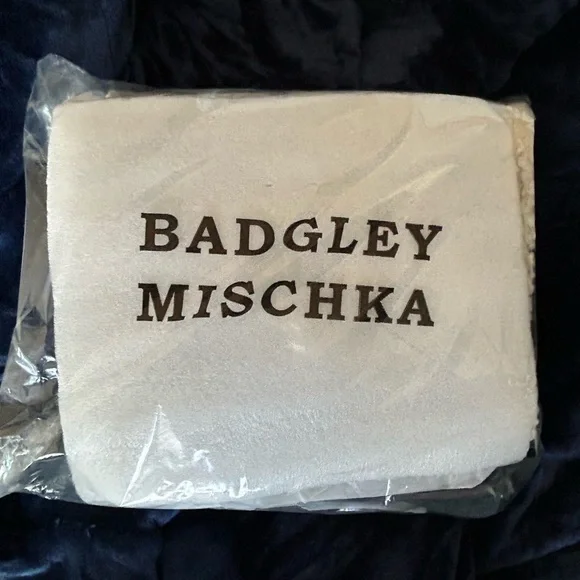 Badgley Mischka
Suede/shearling trim crossbody satchel - Picture 6 of 7